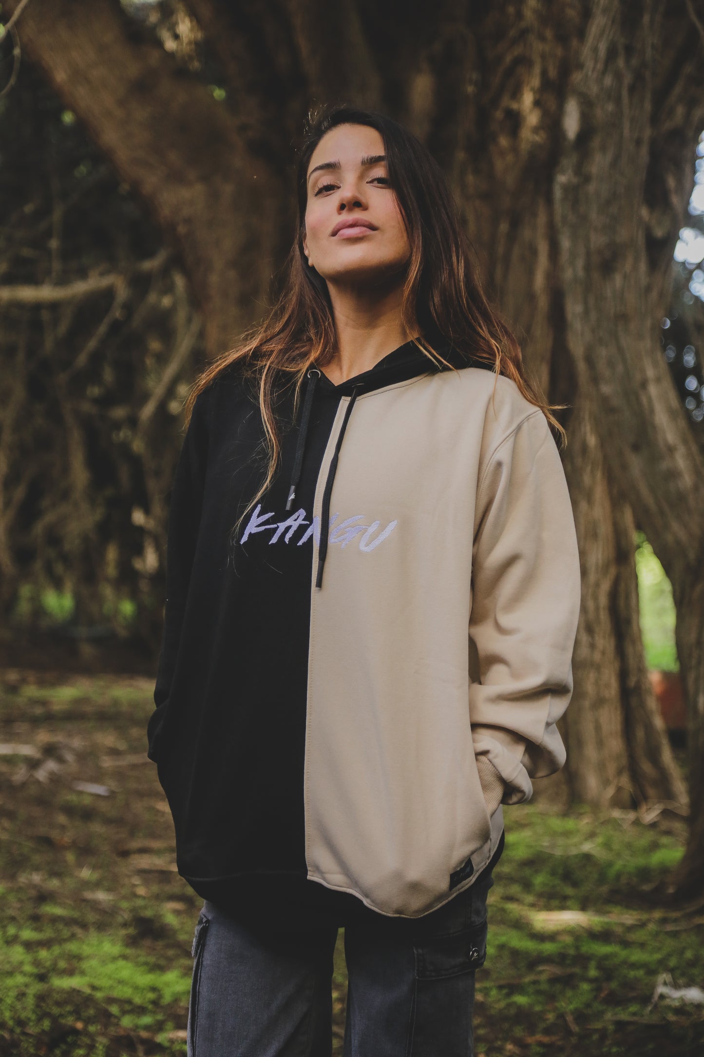 POLERON FRANELA KANGU NEGRO BEIGE HOODIES