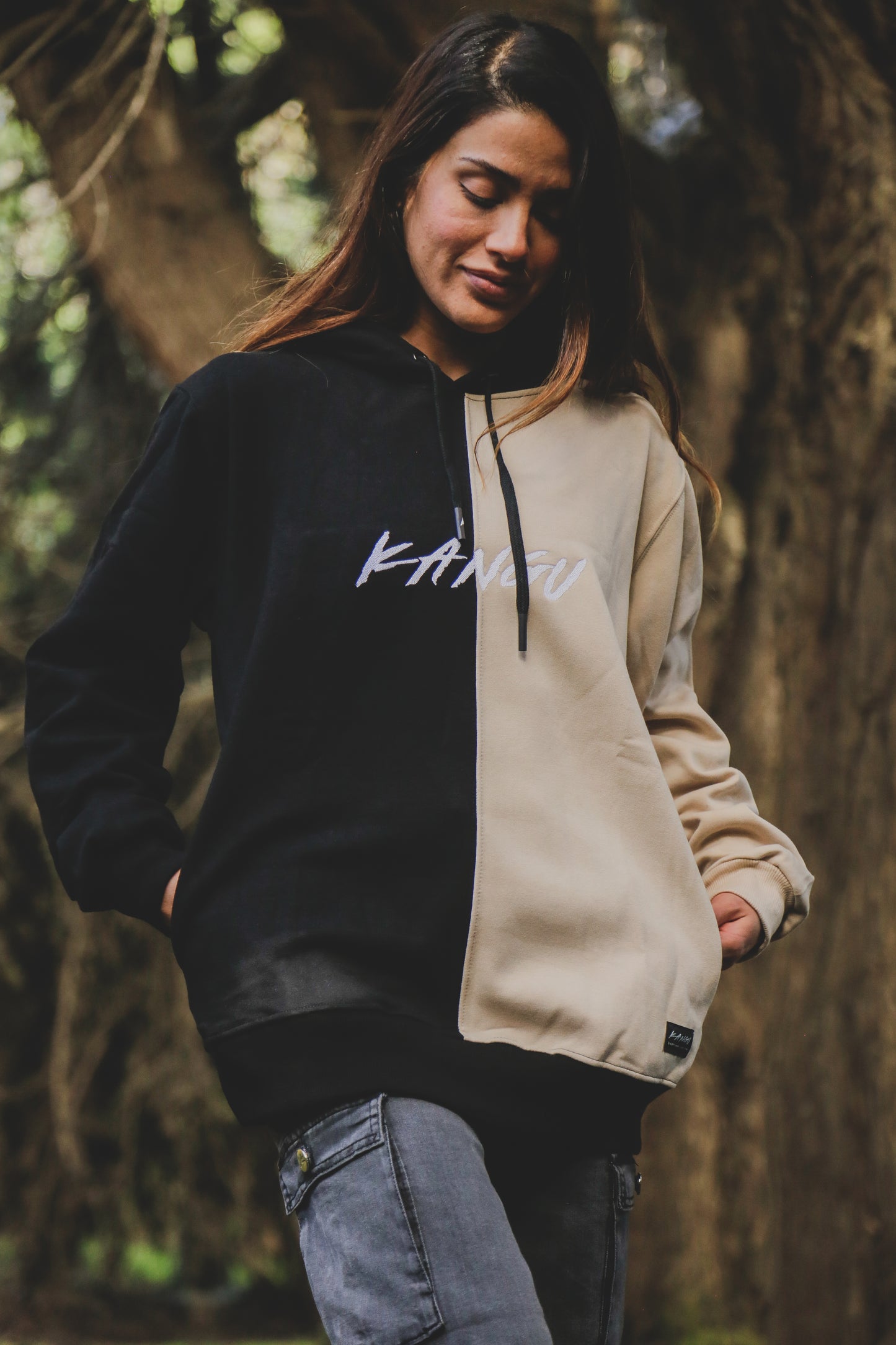 POLERON FRANELA KANGU NEGRO BEIGE HOODIES