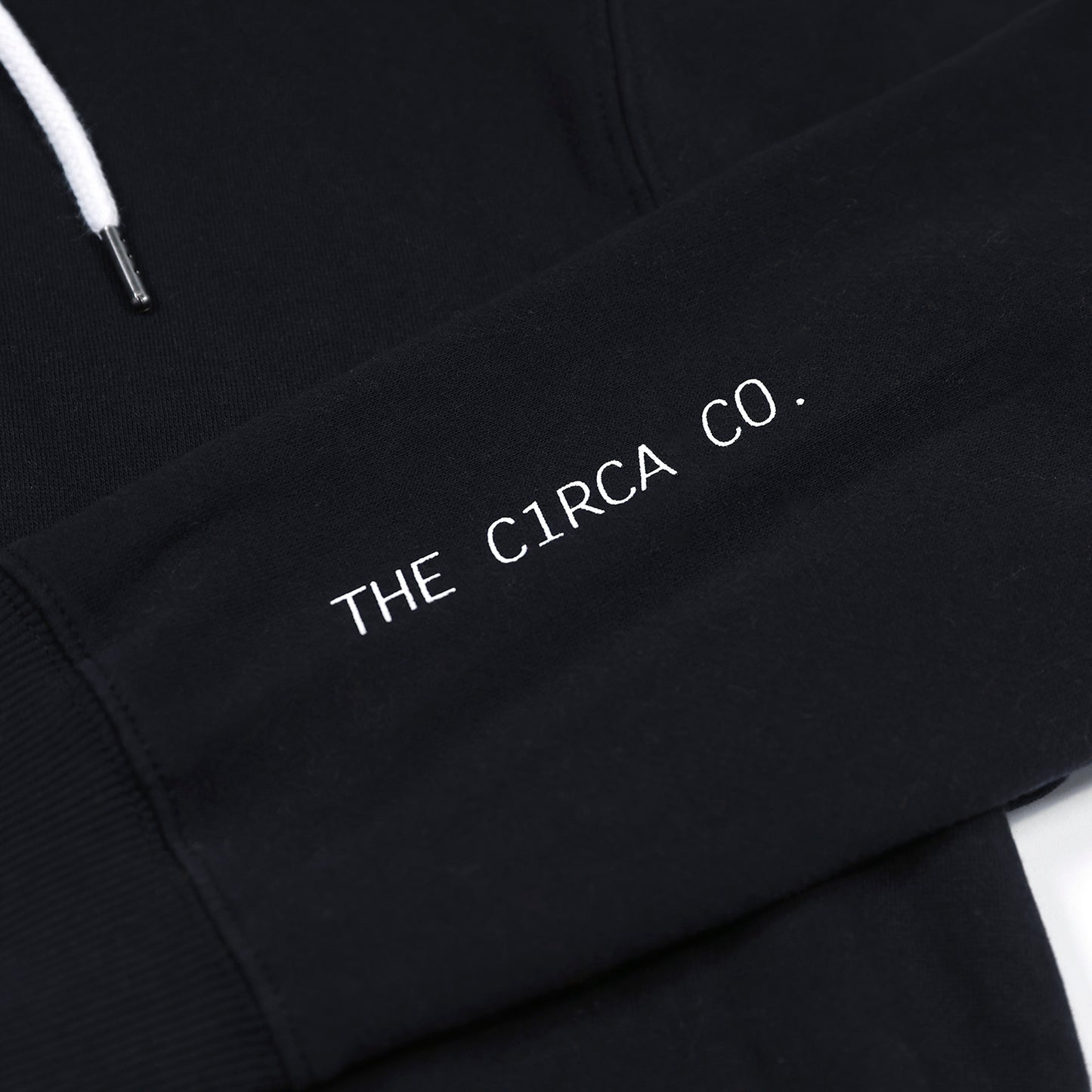 CIRCA OUTLINE HOOD BLACK HOODIES